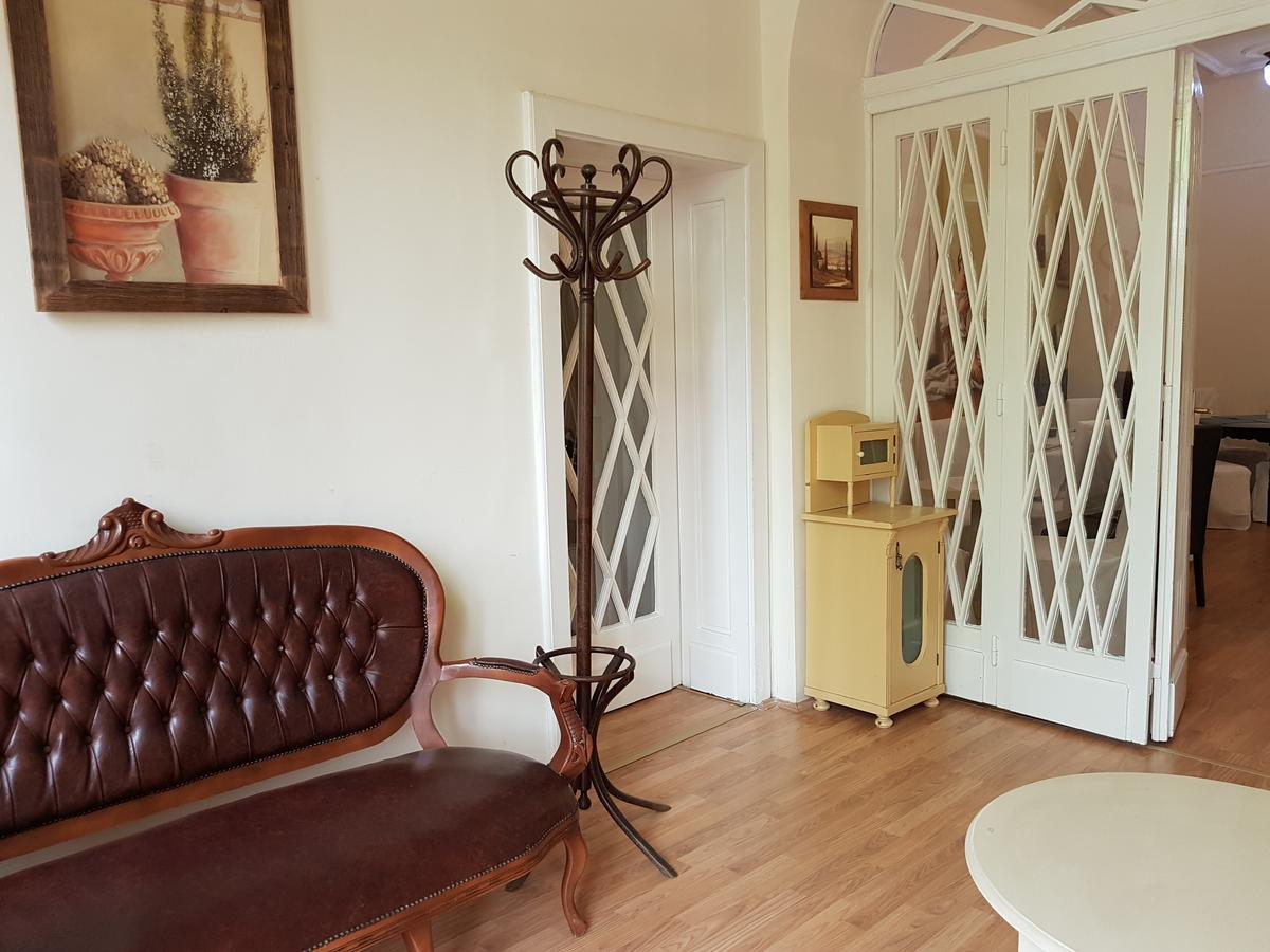 Tulipan Villa Panzio Ζολνοκ Εξωτερικό φωτογραφία