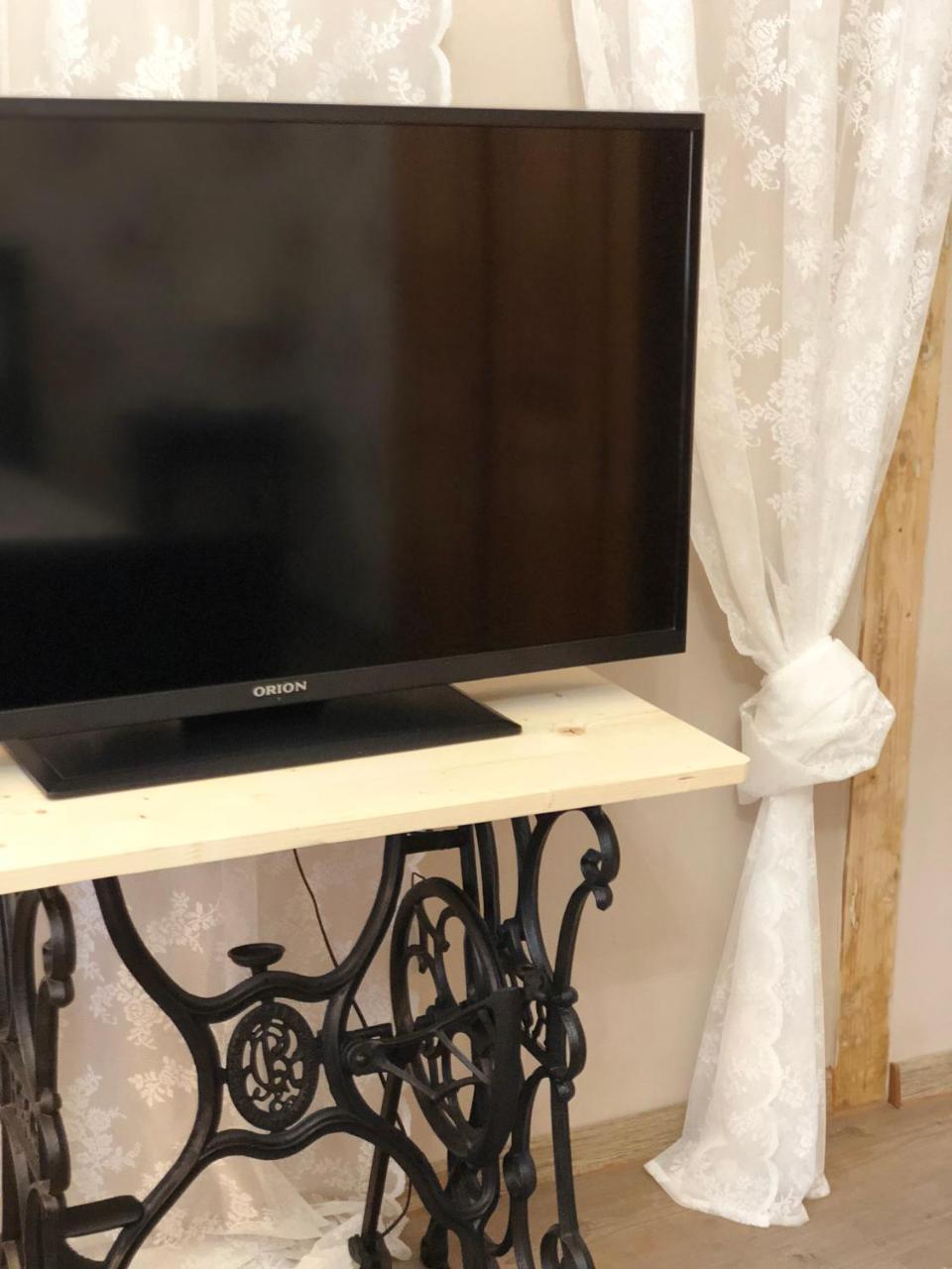 Tulipan Villa Panzio Ζολνοκ Εξωτερικό φωτογραφία
